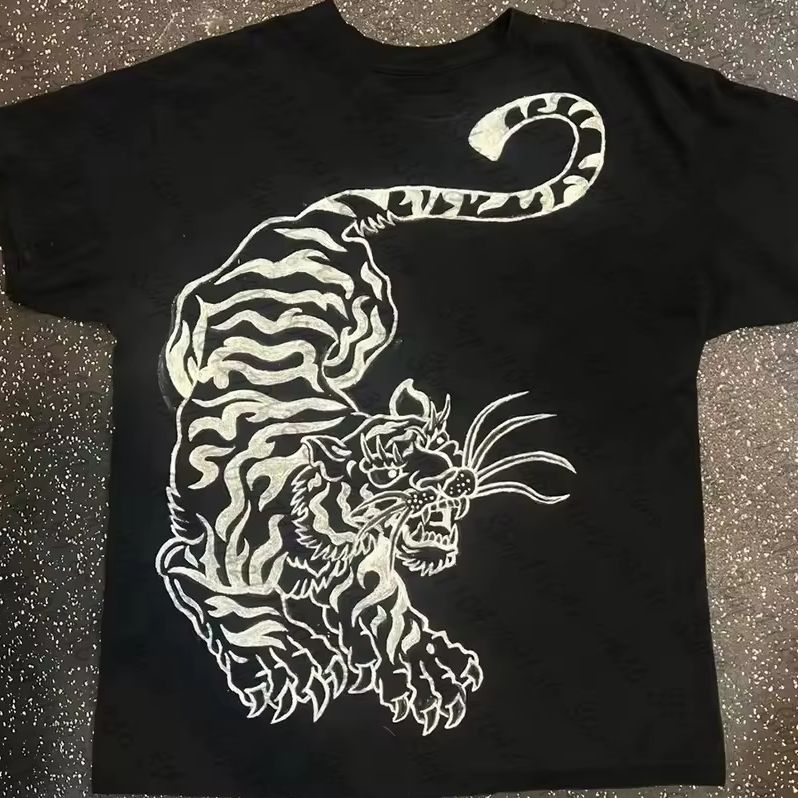 Y2K Graphic Baby Tee Crop - Y2k 服グランジ女性服クロップトップ女性タイガーピリント女性のクロップドベビー Tシャツグラフィック Tシャツ夏トップスデムジェ