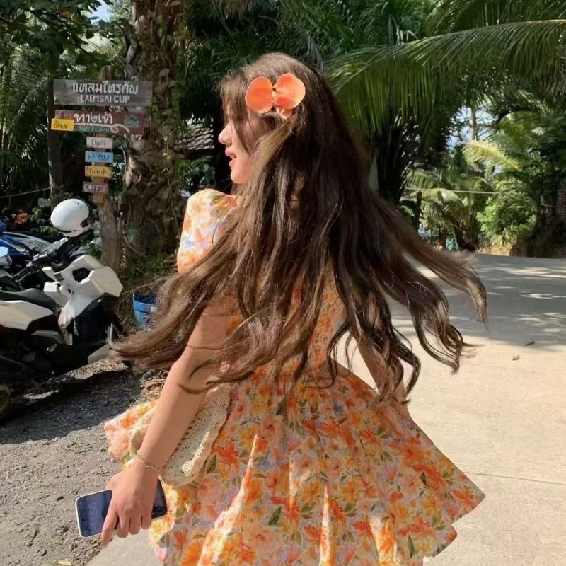 Off Shoulder Puff Sleeve Sundress - 2026年新作 オレンジ色の花柄プリント オフショルダーミニドレス パフスリーブ Aライン カジュアルビーチワンピース