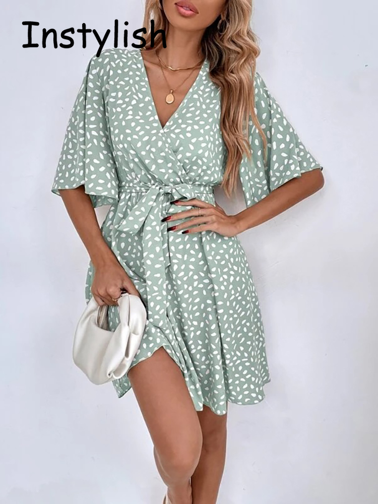 ベルト付きミニプリントドレス,半袖,Vネック - French Vintage Floral Midi Dress のレビューと価格