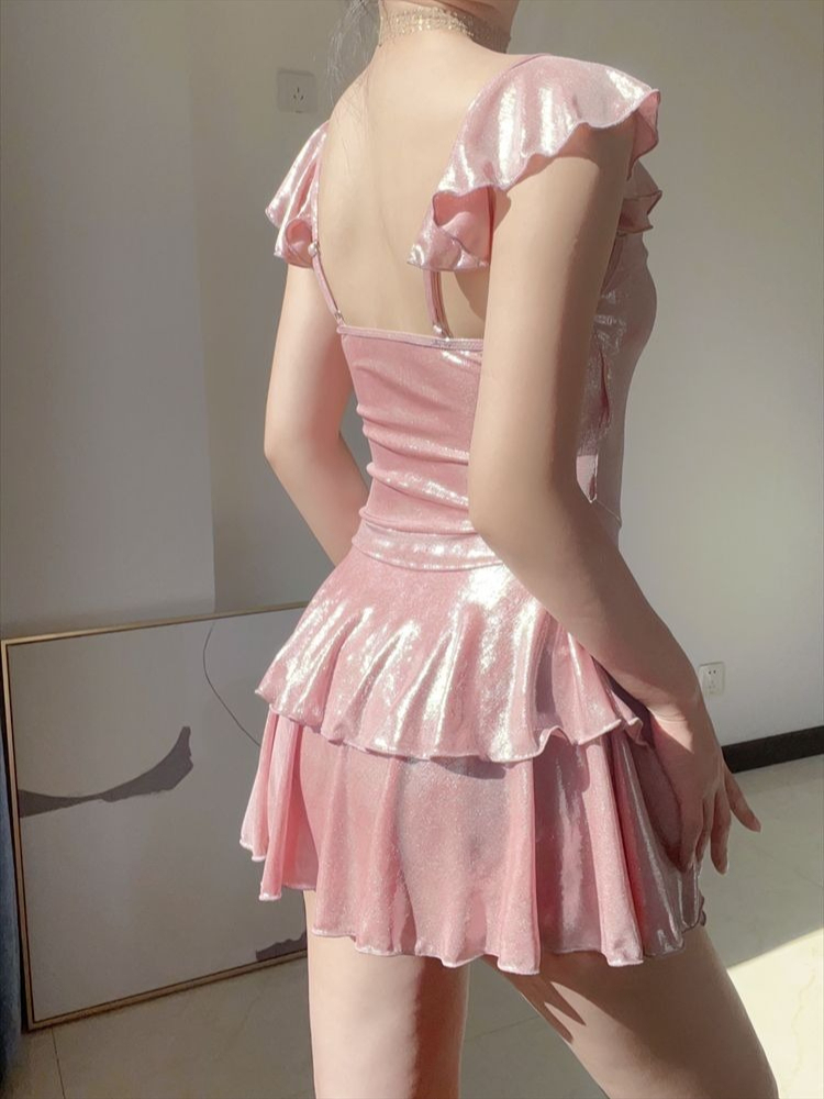 見栄えの良い光沢のあるピンクの水着女性用シャーリングタンキニ - Skirts のレビューと価格